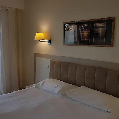 Le Dauphin Hotell 3*