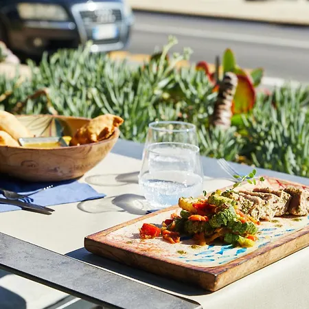 Le Dauphin Szálloda Menton