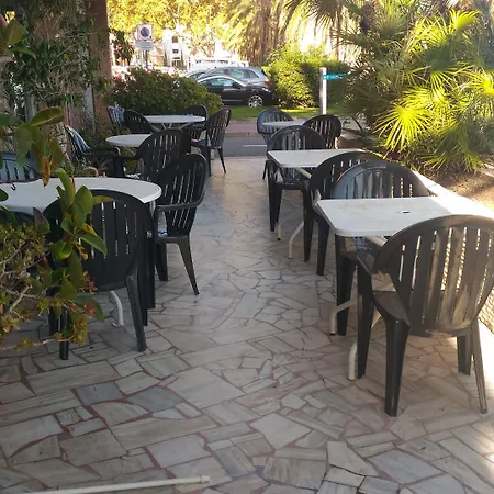 Le Dauphin Hotell Menton