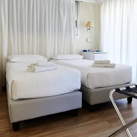 Le Dauphin Hotell Menton