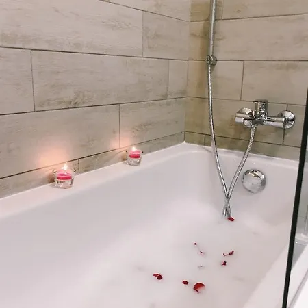 Le Dauphin Szálloda 3*