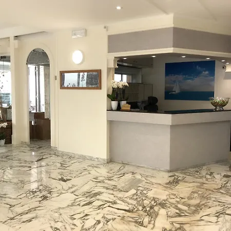 Le Dauphin Hotell