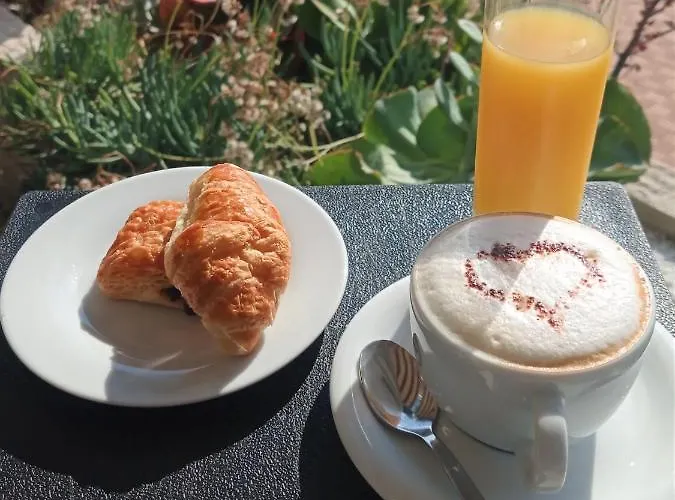 Le Dauphin Szálloda 3*