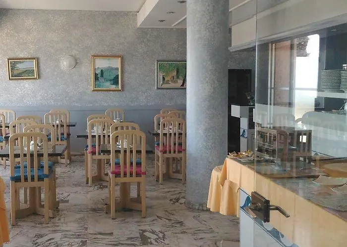 Le Dauphin 3* Menton